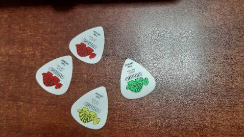 Đã nhận hàng và *** SP: Hàng đẹp, cầm chơi guitar rất tốt cho shop 5 sao!