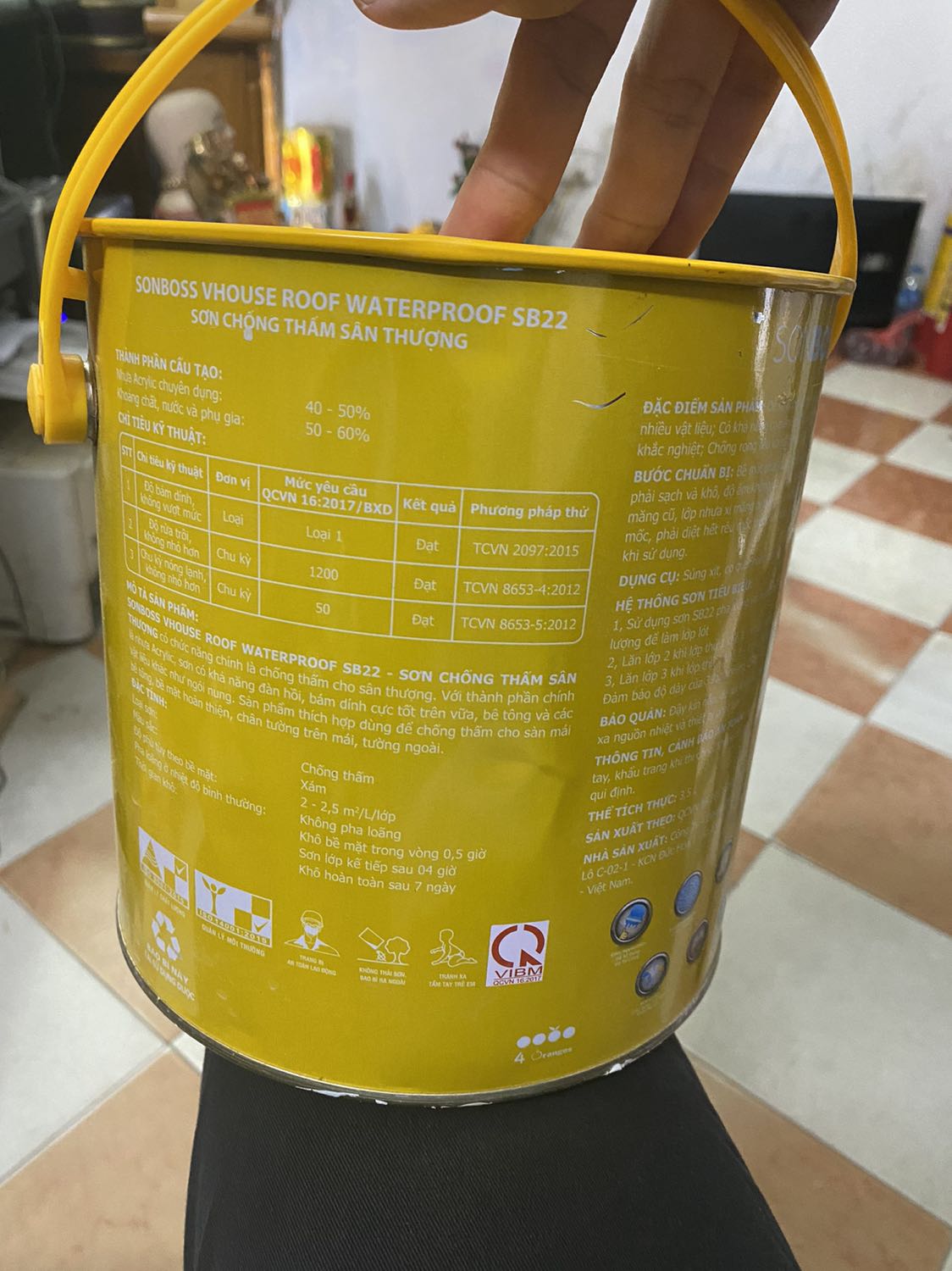 Sơn lên khá đẹp nhưng phải đợi năm sau xem hết dột nóc nhà chưa đã 🤣