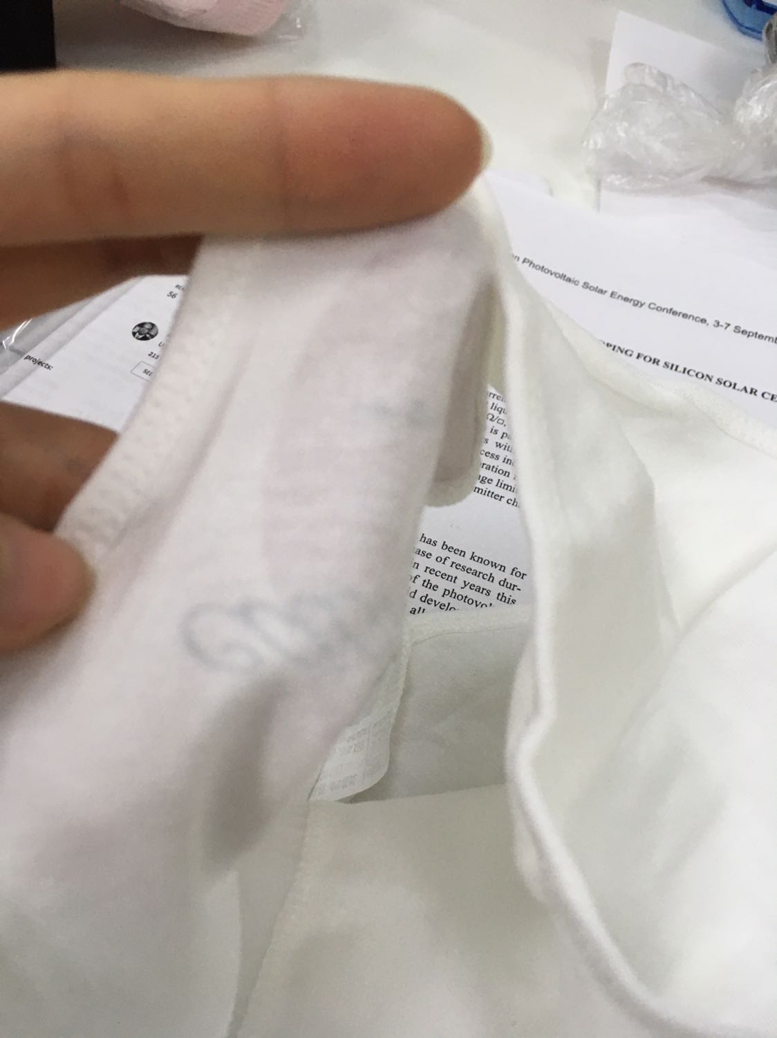 Quần Size rộng nhé! Ai 55-60 kg thì mặc được. Chất vải mỏng.... không đẹp như hình ảnh