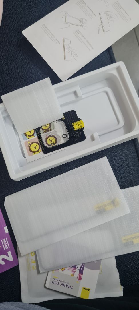 bộ 2 cái mà giao chỉ có 1, lại còn bị bể nữa, tôi muốn hoàn tiền lại, sau khi hạn chế giao hàng được mở lại mà giao hàng vầy thất vọng quá. Sản phẩm lại ọp ẹp, mờ, dán vô chắc chụp hình ko thấy gì luôn quá.