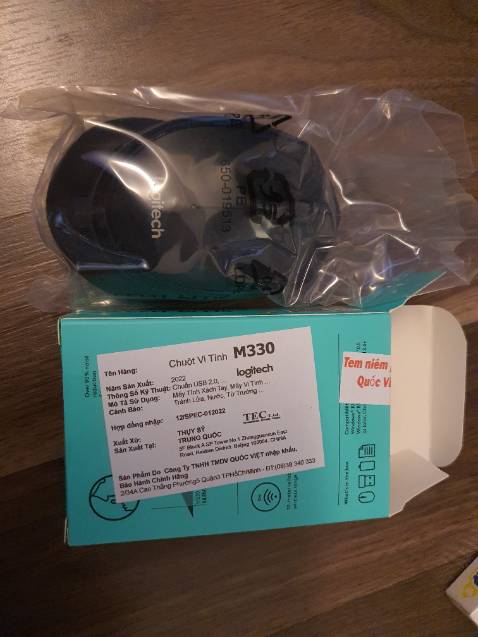 260k là cái giá quá tốt cho sản phẩm này. Nhà không có không gian nên phải để máy trong phòng ngủ, những lúc vợ ngủ trưa hay tối mà click click là bị la nên em chuột này đáp ứng đúng nhu cầu êm ái.