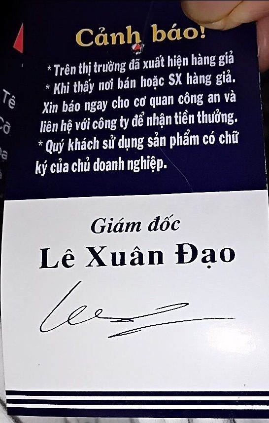 Nhiều lần mua áo thun lần này mới gặp shop ưng ý. Thun dày, size chuẩn, có cả thư cảm ơn và quà tặng, shipper vui vẻ. Mua áo ở shop này là sự lựa chọn hài lòng nhất từ trước đến nay.