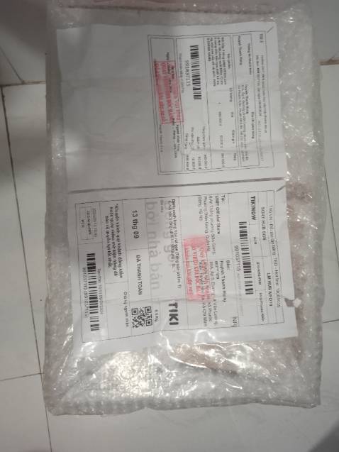 Hàng giao đúng mẫu, giao hàng nhanh. Nhân viên giao hàng dễ thương.