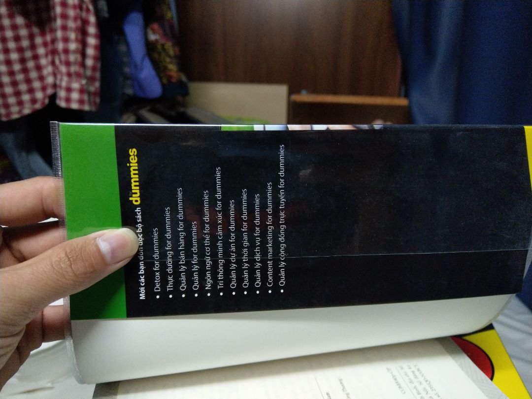 Mình mua 4 cuốn forr Dummies thì 4 cuốn bọc book care đều tệ.