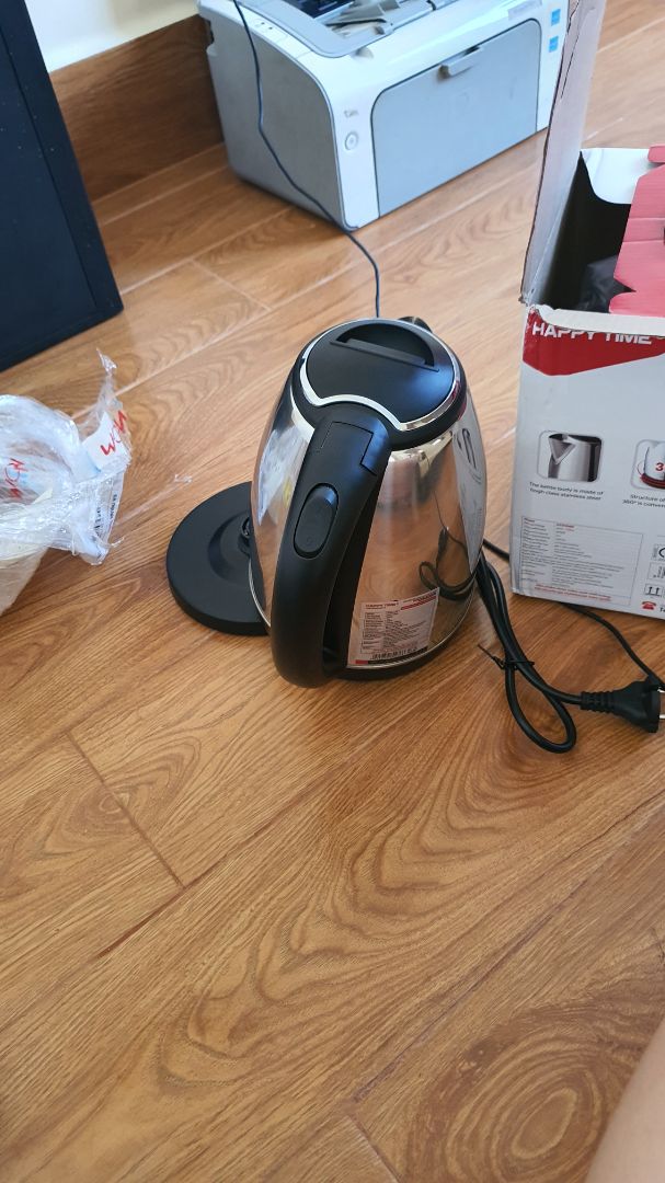 dán nhãn "hàng dễ vỡ" nhưng chỉ quấn 1 lớp ni lông mỏng dính, hộp giấy bên trong thì đc mở sẵn luôn, nhìn còn tưởng mua 2nd hand 😅 giao nhanh, với giá này thì ko yêu cầu gì nh