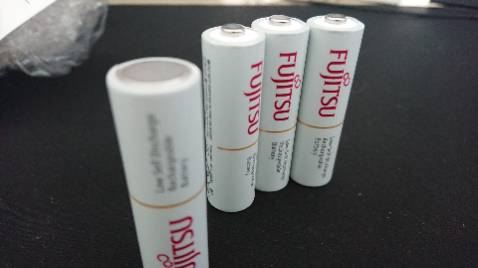 Pin chất lượng, nhìn vỉ và đầu pin là biết hàng thật. Pin sx từ năm 2020 còn nguyên seal nên có giá tốt.