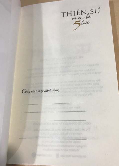 Nội dung nhiều tầng nghĩa, mỗi lần đọc lại nhận thấy nhiều ý nghĩa khác nhau, hướng dẫn cách đối diện với nhiều muộn phiền bị dồn nén theo thời gian. Trân trọng hơn những gì mình đang có.
Sách được gói cẩn thận khi gửi. Cảm ơn cửa hàng.
Chân thành cảm ơn “Thiền sư và em bé 5 tuổi”.