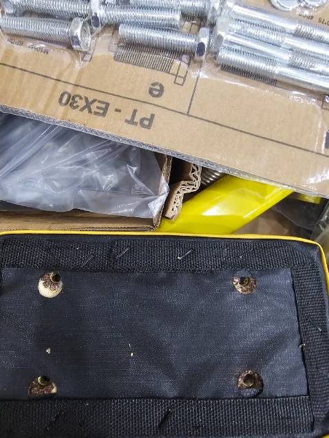 Lắp hoàn thiện nhìn rất ưng, chỉ là ốc vít bị rỉ sét rồi