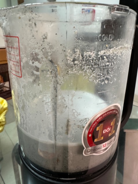 Tuy có 1 chút vướng mắc nhưng Tiki đã liên hệ nhà sản xuất để xác định chính xác nguyên nhân lỗi và thu hồi sản phẩm. Chăm sóc khách hàng của Tiki rất tốt. Theo tôi, nếu cần mua sản phẩm có giá trị, Tiki vẫn là nơi mua hàng đáng tin cậy nhất trong các sản thương mại điện hiện nay tại Việt Nam.