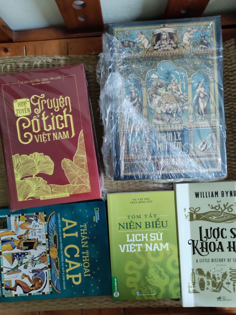 Sách dày, bọc cẩn thận, giao nhanh