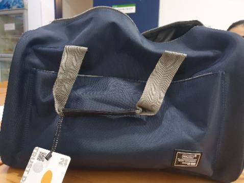 Túi rất đẹp nha, chất vải ok. Túi dày dặn. Nên mua nha mọi người.