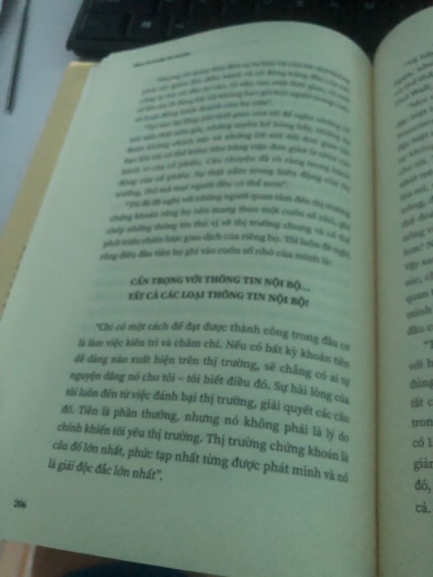Sách kiểu phô tô giấy đẹp thui. Nói chung là ko đạt yêu cầu như sách gốc. Nội dung sách thì dịch lại nên ko có gì nói