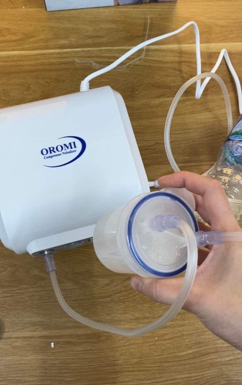 Máy oke phù hợp giá tiền, chính hãng đầy đủ bảo hành, hdsd
Xông khoẻ đều hơi, hút nhanh khoảng 10s đã được hơn nửa cốc như ảnh ncl nên mua