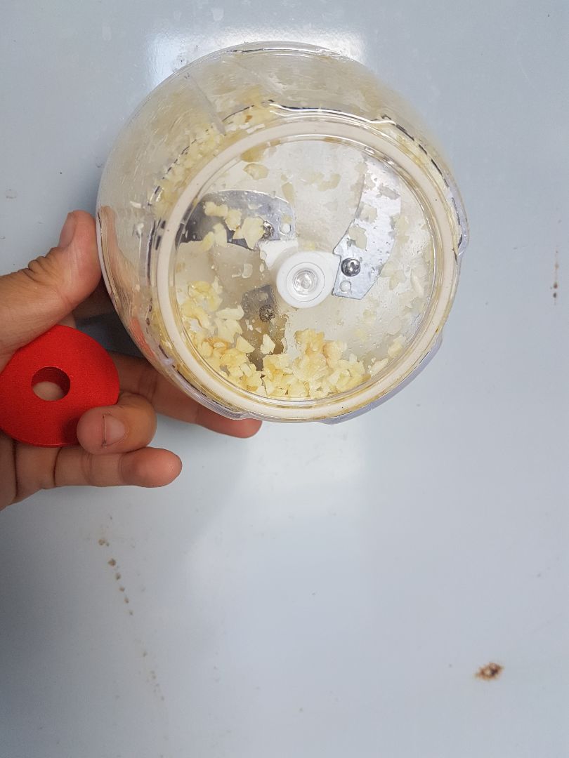 xay cháo cho bé ăn dặm cũng quá tiện xay ớt xat tỏi gì cũng đc hết ý. mình chưa xay thịt nên k biết. cơ mà có cái này con mình nó hào hứng cùng tham gia giúp mình lắm. Dừa Lòng Dừa dạ nhắm hjhj thankiu