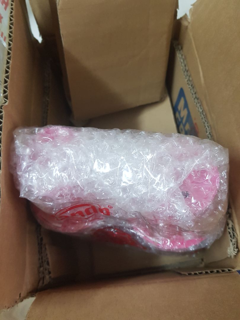 tôi đăt hàng mua 2 combo 2 chai tây bôn câù. khi giao hàng giao 1 combo. Yêu câu giao bù lai.