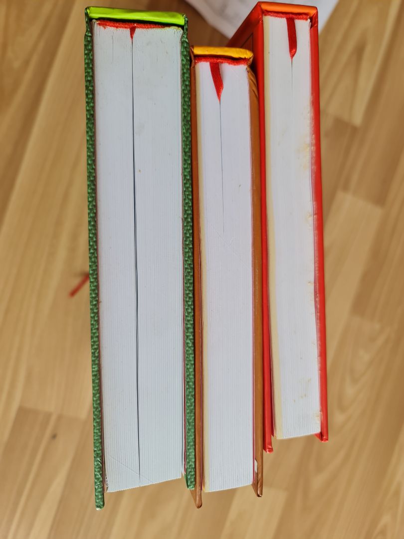 gói kĩ, giao nhanh, tiếc là sách bị củ.