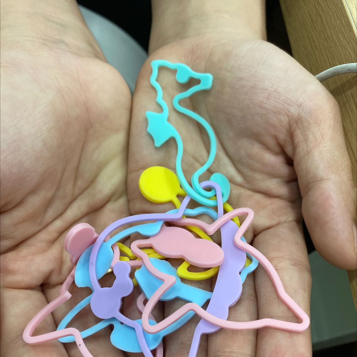 Hình thù xiu xinh nè. Bé nhà mình thích lắm. Lần sau mình sẽ thử gói màu hồng Hình thù xiu xinh nè. Bé nhà mình thích lắm. Lần sau mình sẽ thử gói màu hồng