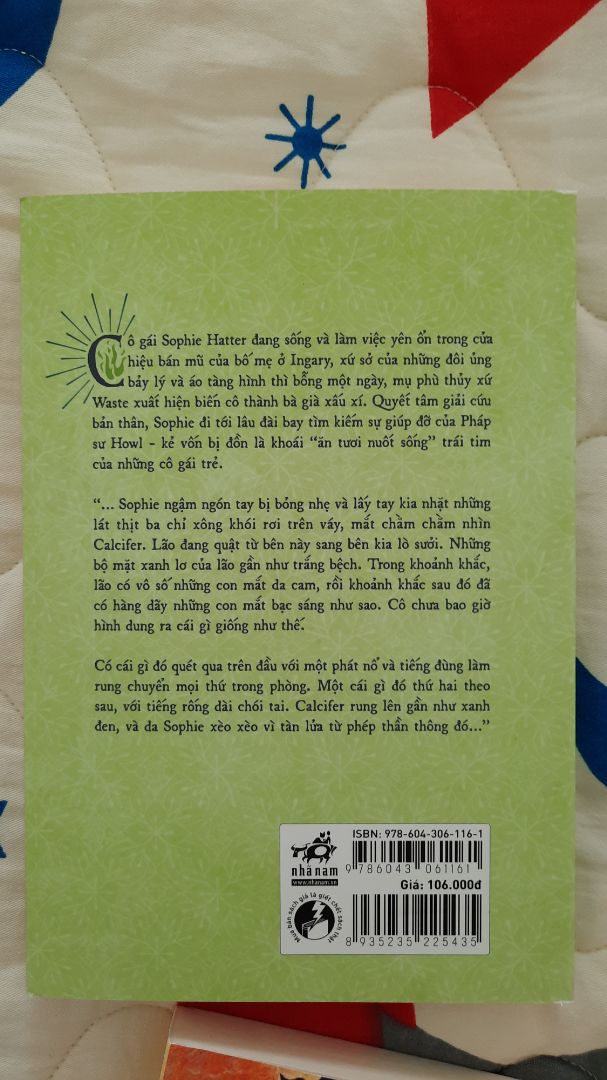 Vẫn là Tiki! Dù dịch bệnh nhưng vẫn giao nhanh như một cơn gió! sách mới, đẹp, không nhăn. phải chi có bookmark thì càng yêu thương hihi