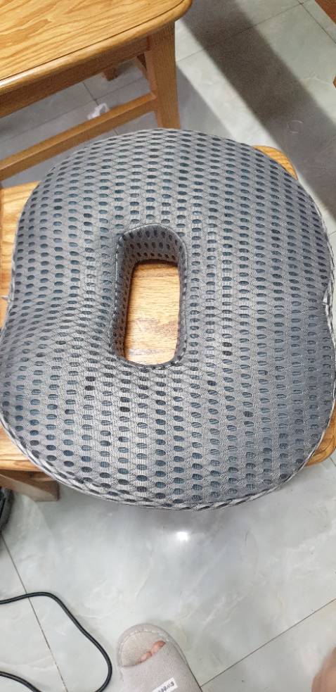 Ngồi êm.
Mỗi ngày ~6 tiếng x 20 ngày, vấn thấy đàn hồi tốt.
Đỡ mỏi mông đau xương cụt