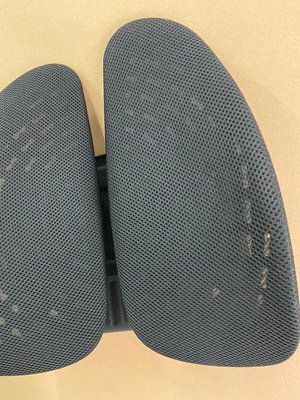 Tác dụng nâng đỡ của đệm này rất tốt, trước đây tôi có mua loại tựa cao su sài được 1 thời gian thì bị sẹp và hơi nóng khác biệt loại này hoàn toàn, thiết kế tiện dụng, có thể nâng đỡ eo hiệu quả hơn, rất thoải mái. Rất đáng mua Tác dụng nâng đỡ của đệm này rất tốt, trước đây tôi có mua loại tựa cao su sài được 1 thời gian thì bị sẹp và hơi nóng khác biệt loại này hoàn toàn, thiết kế tiện dụng, có thể nâng đỡ eo hiệu quả hơn, rất thoải mái. Rất đáng mua