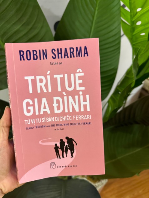 Cuốn sách thực sự rất hay, rất ý nghĩa, truyền cảm hứng thúc đẩy người cha người mẹ nuôi dưỡng con cái mình trở nên tốt đẹp và có ích cho đời. 
Câu nói mình tâm đắc: 
- Không gì ảnh hưởng sâu sắc đến trẻ nhỏ bằng một tấm gương tốt . 
- Mình chính là tác giả của cuộc đời con mình. 
" KHÔNG CÓ TÀI SẢN THỪA KẾ NÀO QUÝ GIÁ HƠN MỘT THƯ VIỆN CHỨA ĐỰNG TƯ TƯỞNG CỦA NHỮNG CON NGƯỜI THÔNG THÁI NHẤT TRÊN TRÁI ĐẤT NÀY " ub