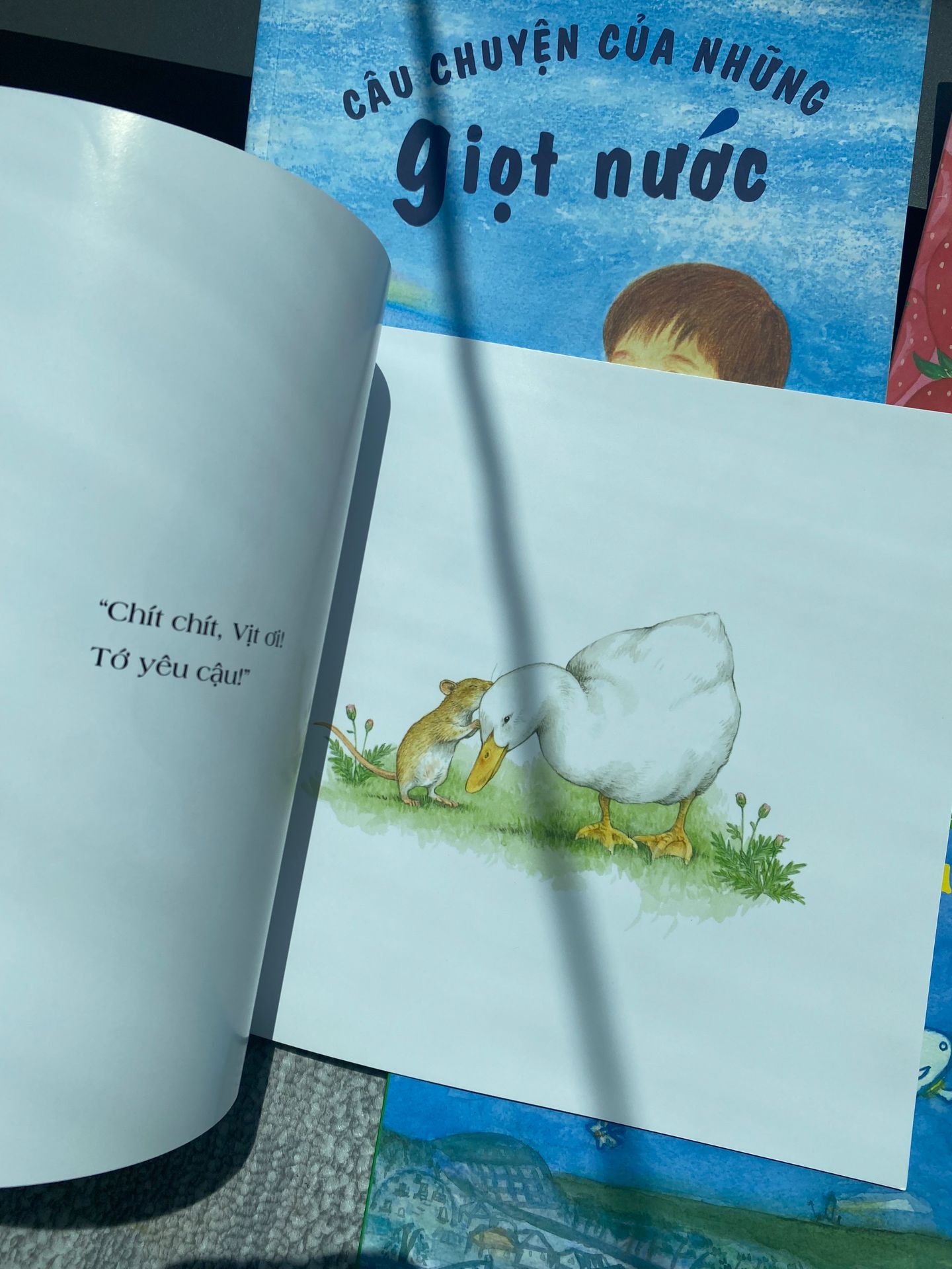 mua về để bố mẹ đọc cho con rất hiệu quả nha, em bé cũng cảm giác tình cảm hơn