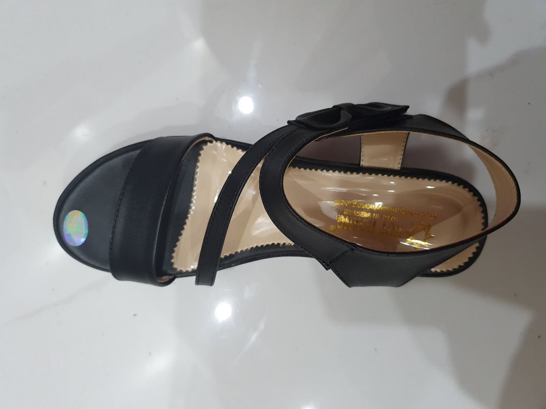 đóng gói cẩn thận, hàng mới giống hình, sản phẩm nhẹ