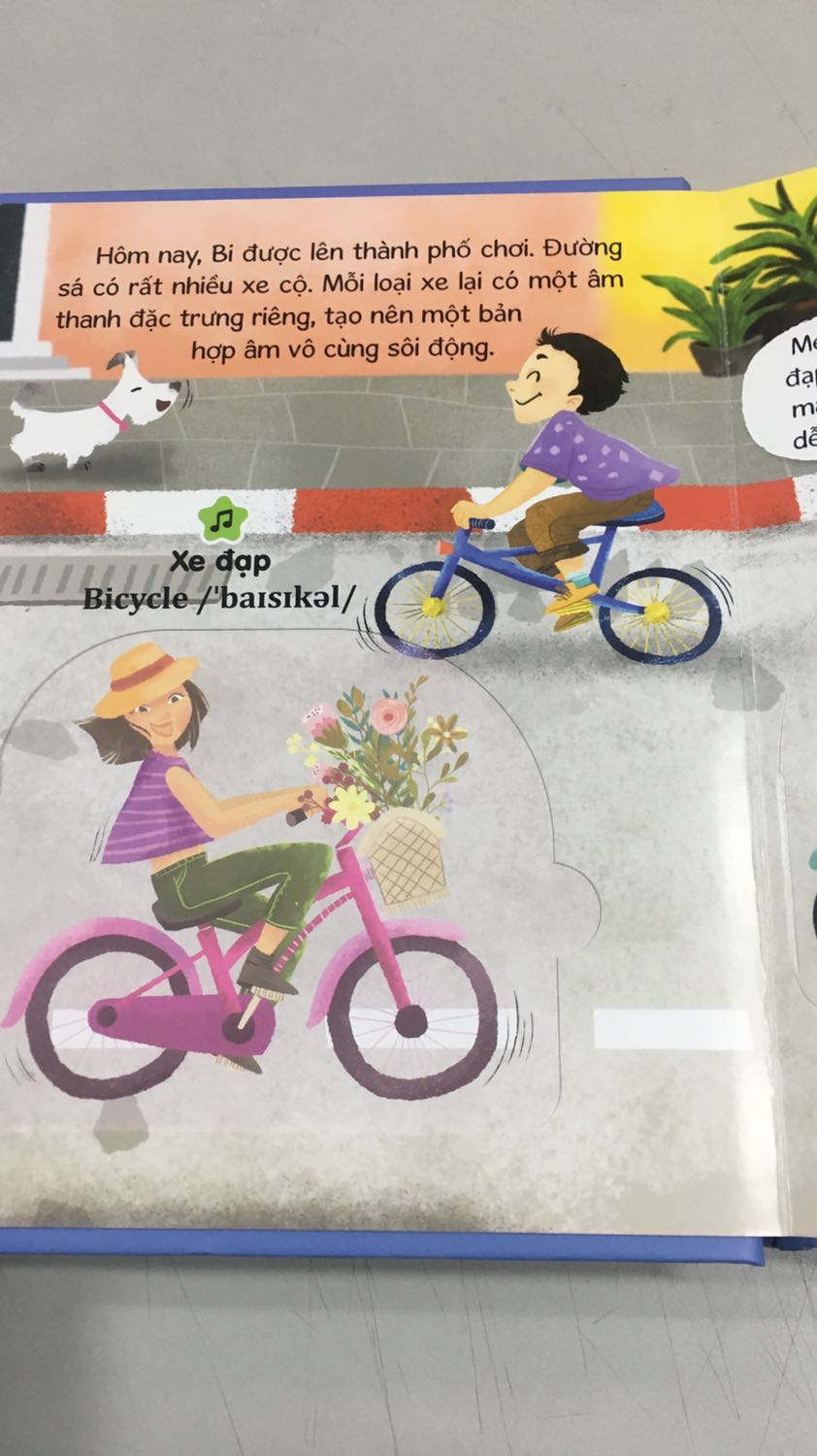 Shop đóng gói cẩn thận
Giao hàng nhanh
Sách nội dung và hình ảnh rất dễ thương. Màu sắc tươi sáng
Song ngữ xịn sò
Sách kết hợp âm thanh và lật mở. Săn sale siêu rẻ