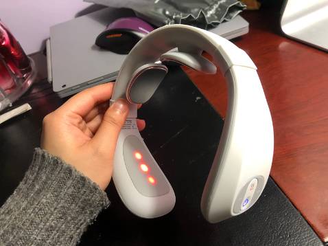 Quá đẹp quá đã, hộp bên ngoài như đồ công nghệ cao cấp (mà máy massage cũng xịn mà nhỉ). Massage bằng điện êm hơi đau đau tí nếu ở các mức cao nhưng dùng xong thì sướng!