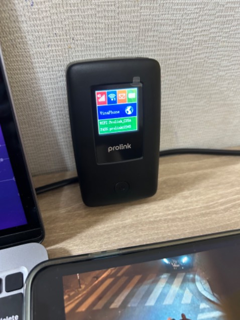 Xài quá êm, xài hơn 2h vẫn không nóng nhiều, pin trâu, dùng kết hợp với Sim Itel nữa thì quá ngon. Kết nối đc tận 16 thiết bị.