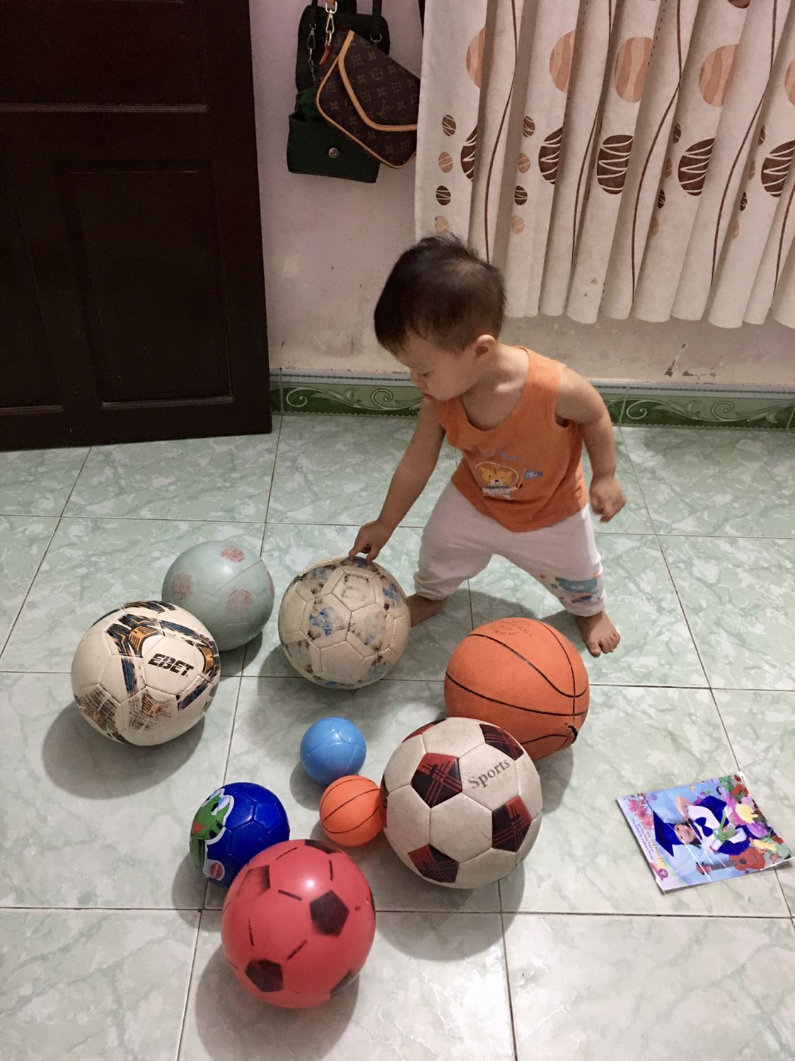 Bé mình mặc vừa đẹp , ok nhé ! Bé mình mặc vừa đẹp , ok nhé !