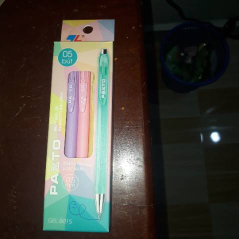 Bút viết đẹp nhiều màu. Mình rất thích