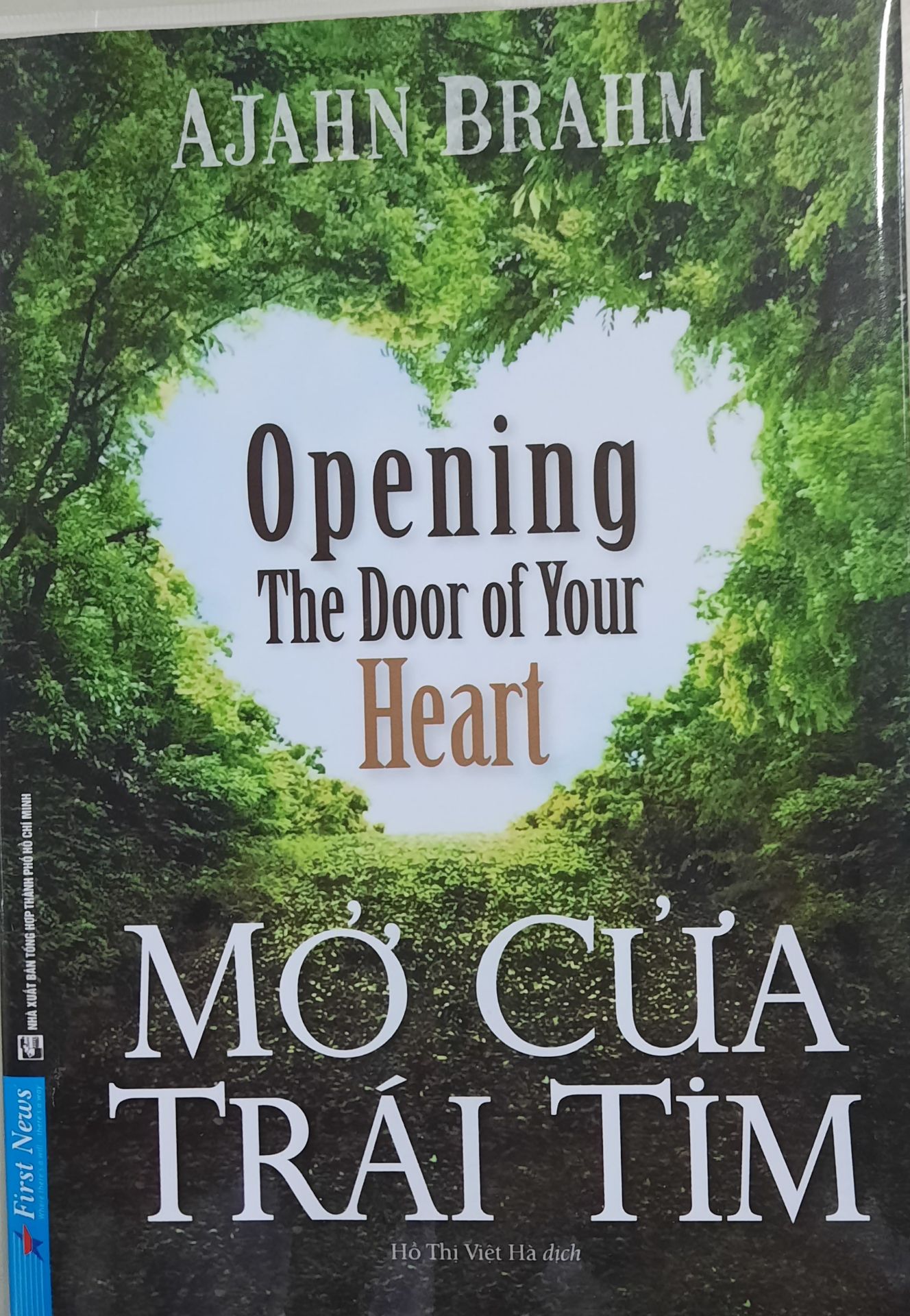 "Mở cửa trái tim ❤"không chỉ là những câu chuyện về hạnh phúc mà còn là những câu chuyện về tình yêu, về sự tha thứ, về lòng bao dung…
Một cuốn sách hay và ý nghĩa. Mọi người nên tìm mua và đọc cuốn này!