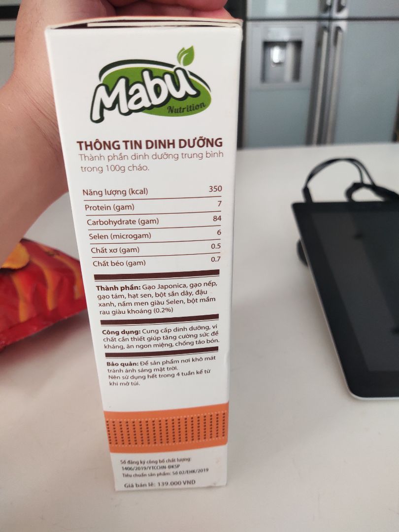 thấy nhà mẹ vợ hay mua dùng cho cháu nên mua theo. chắc dùng ổn thì mẹ mới mua liên tục. giao hàng cũng tạm ổn. nhanh hơn mùa dịch.