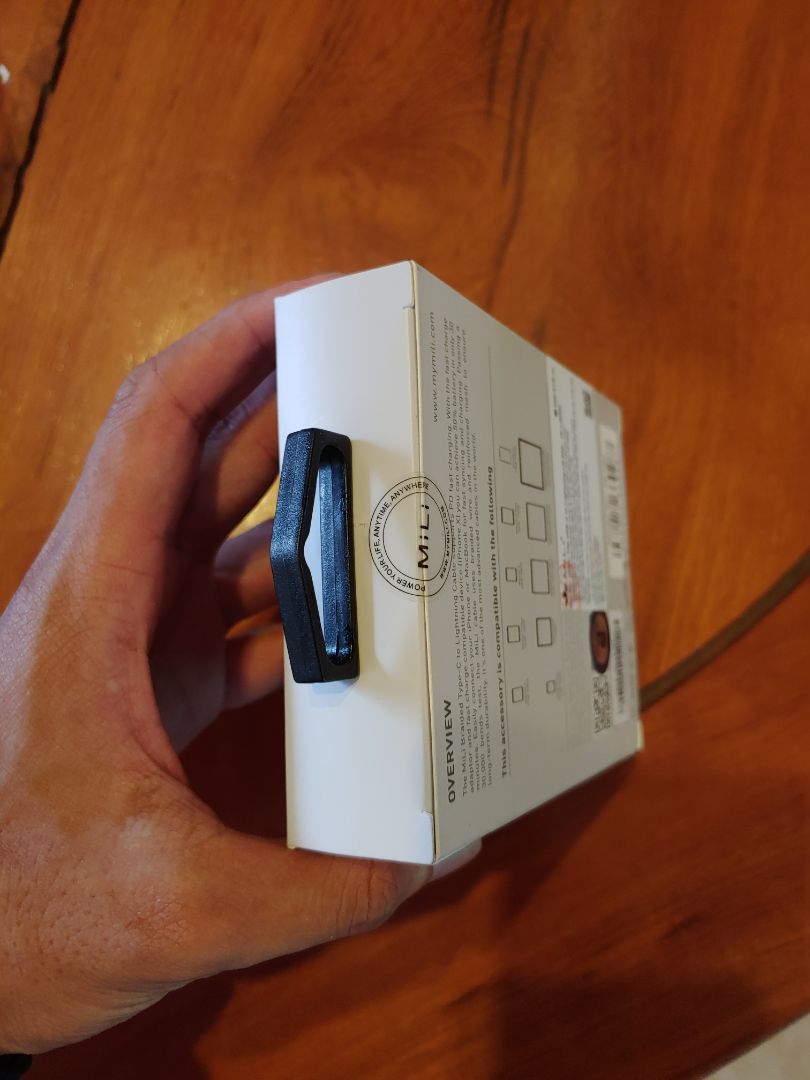 Sản phẩm dây rất đẹp và đầu cắm có viền cắt  tròn cả trên và dưới lấp lánh rất đẹp , dây sạc được bảo hành trọn đời nên mình rất thích về khoảng bảo hành trọn đời ?? , dây sạc rất nhanh khoảng 30p đầu như quảng cáo , lúc mình đặt mua đúng lúc giảm giá ?? . Mình mua bên shop Tiki Tranding , mọi người nên mua dây này về dùng , mình thấy nó ngon hơn cả hãng AnKer