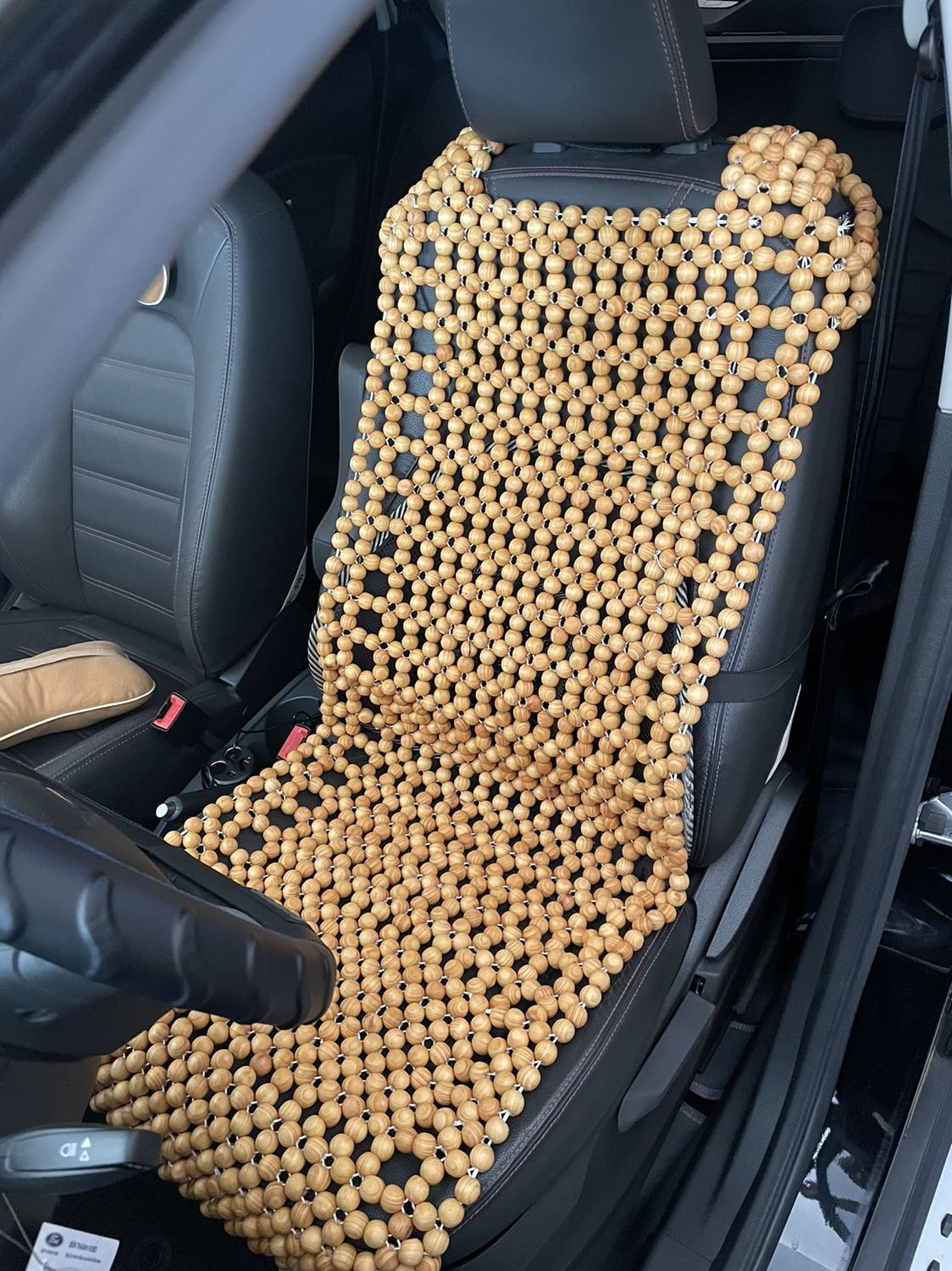 hàng hoá đóng gói cẩn thận, chất lượng sản phẩm tốt, rất vừa vặn khi đặt lên ghế lái. thanks shop.