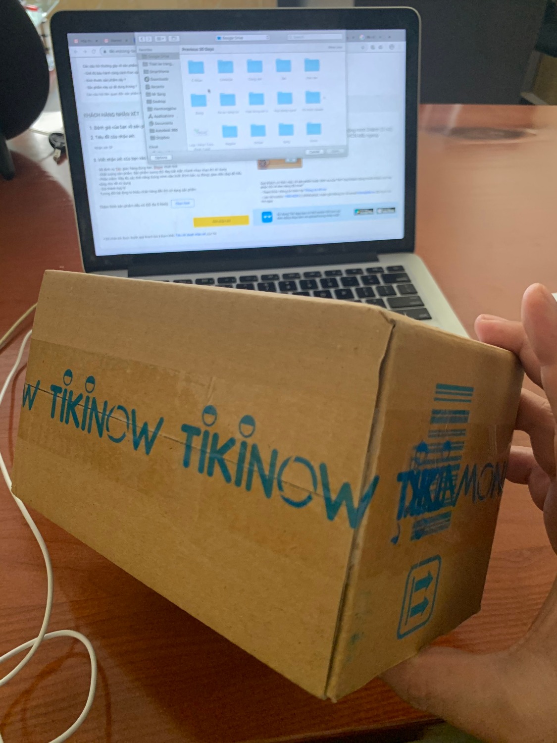 - Về dịch vụ Tiki: giao hàng đúng hẹn, Shiper nhiệt tình
- Chất lượng sản phẩm: Sản phẩm tương đối đẹp bắt mắt, nhanh nhạy nhạy khi sử dụng
- Phần mềm: Đầy đủ các tính năng thông minh cần thiết (Kịch bản, tự động), giao diện đẹp dễ hiểu cũng như dễ sử dụng
- Giá thành hợp lý
Tương đối hài lòng từ khâu nhận hàng đến khi sử dụng sản phẩm