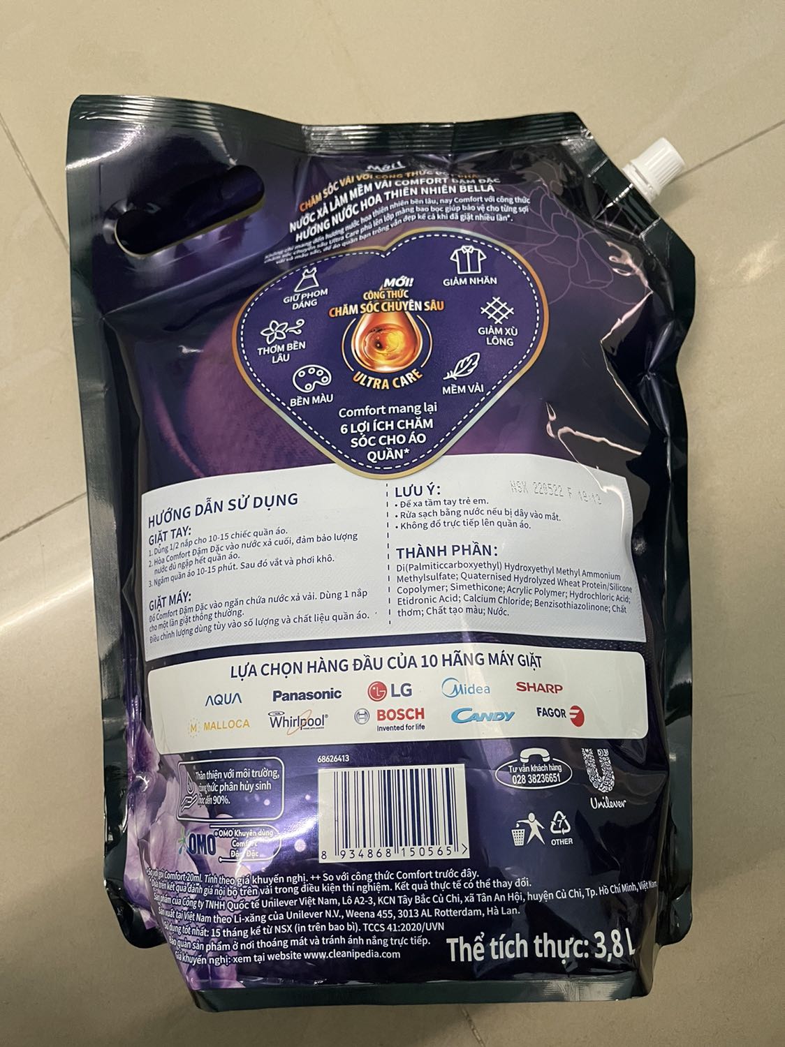 Tôi có mua nhằm hàng điểu không 🥹, comfo như nước lã, ngâm đồ 15p mà chả có miếng mùi nào luôn. Thật thất vọng