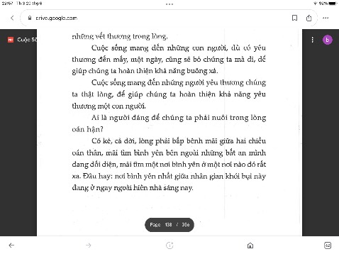 ko kèm quà tặng là bookmart như trên sản phẩm mô tả, cuốn này có seal nên ổn hơn hai cuốn kia