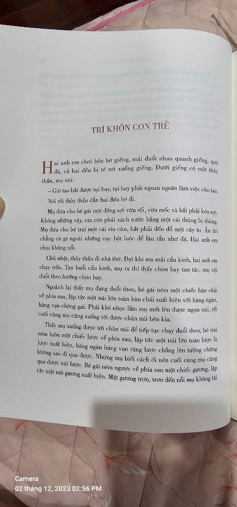 Tôi ko hiểu những người dịch và nhà xuất bản làm ăn kiểu gì khi trong nội dung có rất nhiều câu truyện chỉ dài mấy dòng vô nghĩa