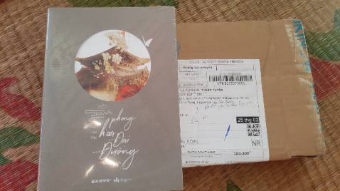 Sách đc đóng gói kĩ lưỡng và cẩn thân,sách chx đọc nên ko đánh giá nội dung,giao hàng nhanh,shiper thân thiện và rất dễ thương 👍👍😊😊😊