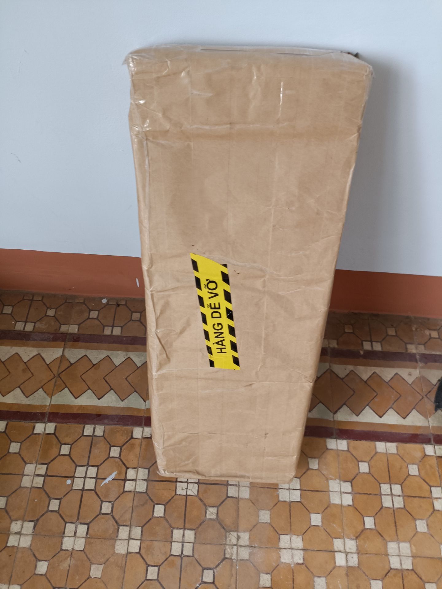 Dịch giao lâu quá, nhưng bù lại sản phẩm đóng gói siêu cẩn thận, hàng chất lượng, có tem, bảo hành đầy đủ.