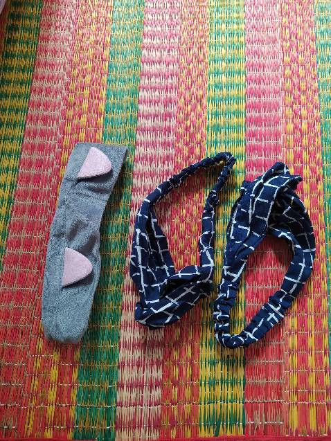 Mình đặt 2 cái băng đô, thì được tặng thêm 1 cái nữa nhìn dễ thương lắm, cũng bất ngờ, cảm ơn shop nhiều nha, mai mốt sẽ ủng hộ nữa nè. giao hàng nhanh, 2 ngày là tới rồi