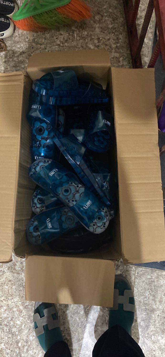 Mê ly ạ. Mình mua cho khách sạn một lúc 16 đôi liền.