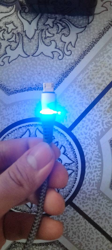 Đã nhận đc hàng rồi nha, cáp sạc bao đẹp,ko bt có bền hay ko, shipper thân thiện, sẽ ủng hộ shop dài dài