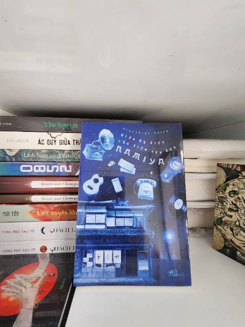 Giao nhanh, gói cẩn thận, t rất sợ khi đặt tiki nhưng lần này sách nguyên seal, không bị dập hay bẩn, rất hài lòng. Mong lần sau mình đặt sách vẫn sẽ hài lòng như lần này.