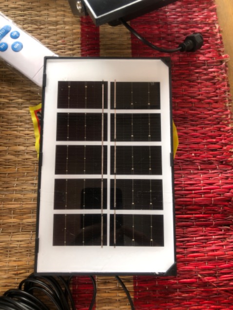 Shop xem đổi lại tấm pin cho a chưa shop làm ăn vớ vẩn vẩn thỉu là a ko hài lòng rồi-bán hàng vớ vẩn quá