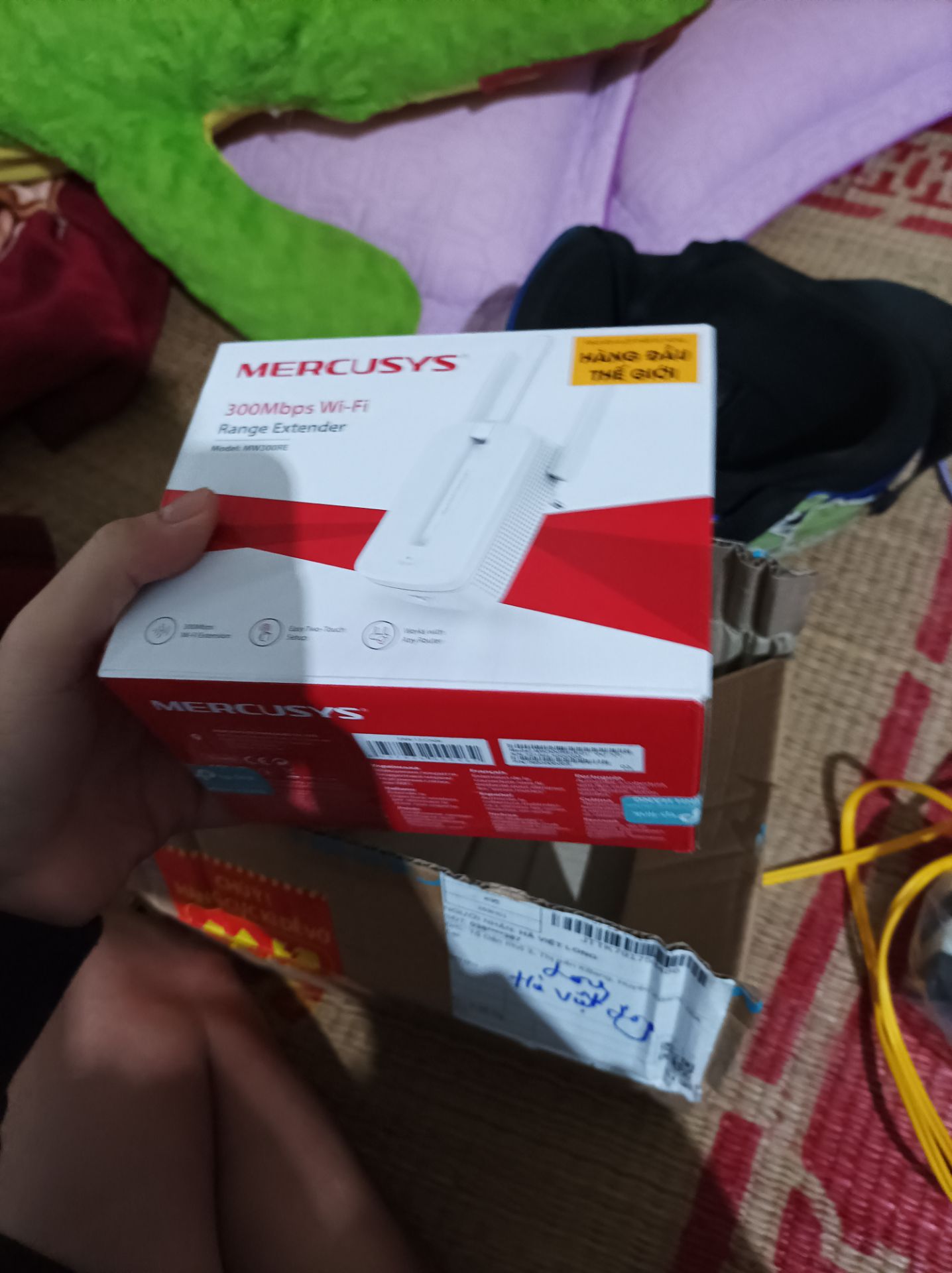 đóng gói đc bên ngoài móp nhát nhưng bên trong tốt ko móp méo  nhưng tốc độ wiffi thu phát ra thì chậm quá chậm sho với wiffi gốc ko hiểu lý do s cần giải thichd