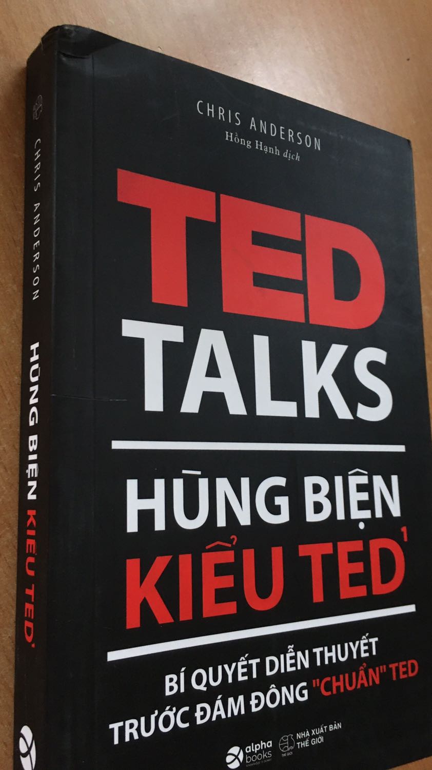 Đọc một vài trang, lướt qua cả quyển thấy nội dung  logic, sát thực tiễn, ứng dụng cao. Tiki cần chú ý bảo quản sản phẩm sao cho tốt. Sách bị méo và rách, dập góc, may không đủ nặng để phần gáy sách đó bị bung. Sản phẩm lành lặn qua tay tiki thành sản phẩm què cụt rồi. Khách hàng không thích điều này và tiki sẽ tạo ấn tượng không tốt cho khách hàng. 
 Phía nhà sách nếu anh chị có bookcare thì tuyệt hơn, anh chị nhất định sẽ được mọi người ưu tiên. 
Sách hơi bụi, bìa sách có vết rạch không rõ có phải do bên vận chuyển không. 
Shipper nhiệt tình, vui vẻ.