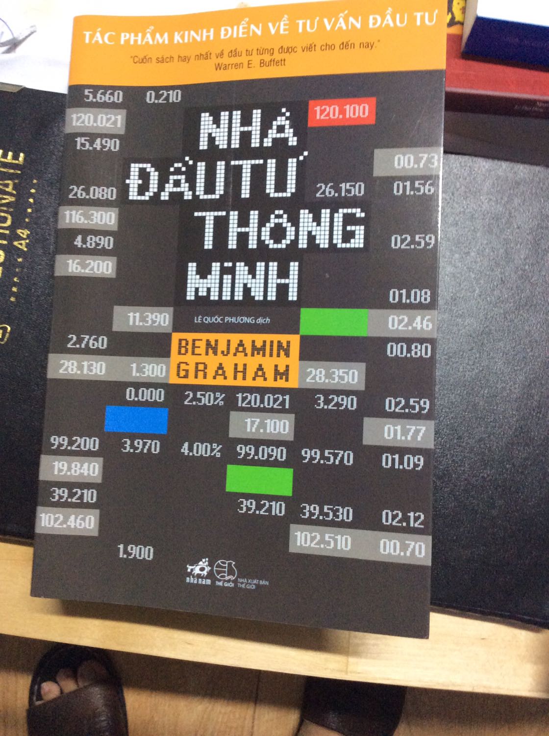 Chưa đọc xong, đánh giá về chất lượng dịch vụ và nhận xu. Sách in đẹp, bìa sách nhìn ấn tượng
